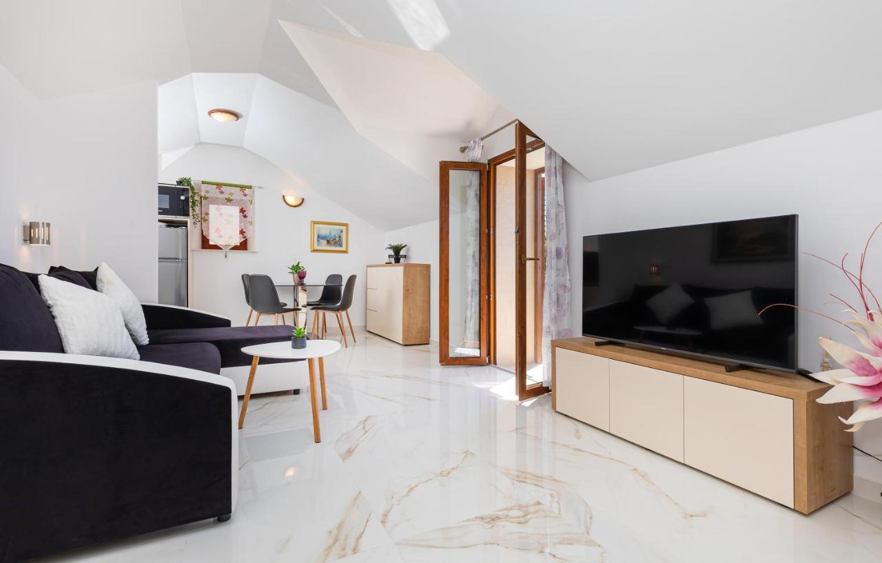 Villa Ana Apartments Млини Екстер'єр фото